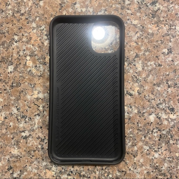 Laut iphone 11 black pearl case🖤 - Picture 2 of 2